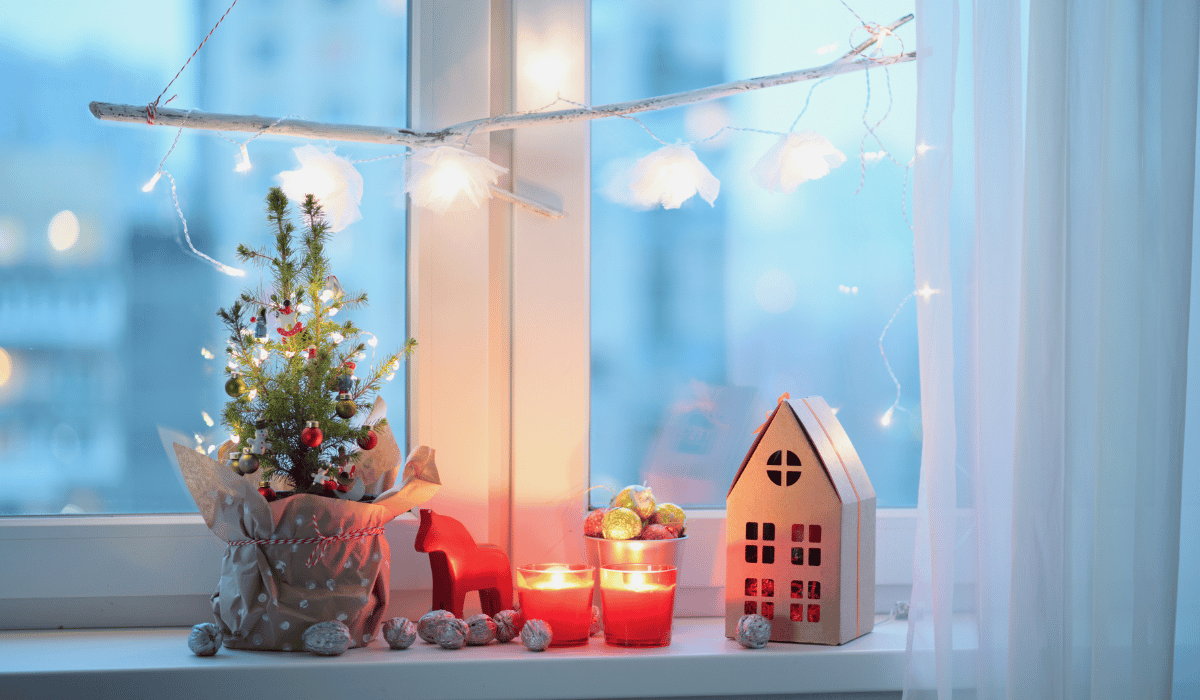Dressing your windows with Christmas Decorations