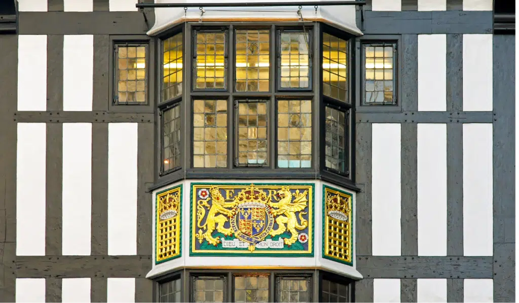victorian style bay window
